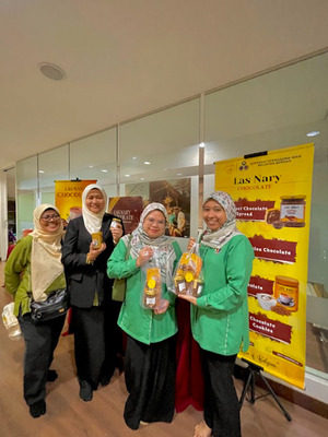 Pelanggan-Las-Nary-Chocolate-13